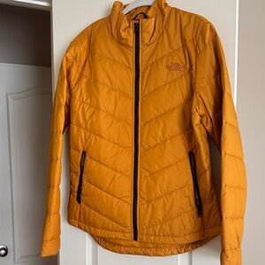 NEW…The North Face Women's Mustard Puffer Jacket 
Color: mustard